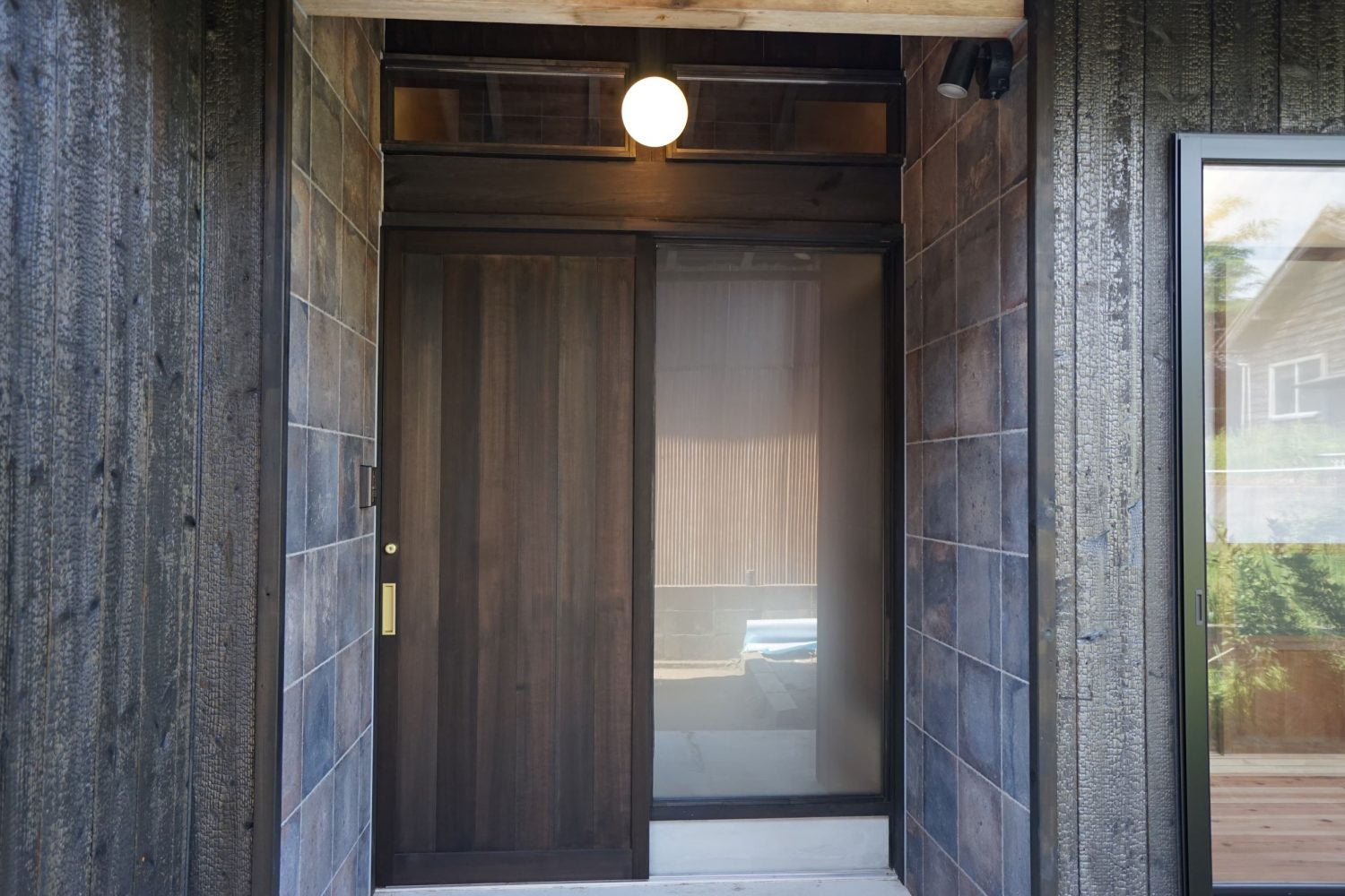 ちょうちんが灯る温かいお家