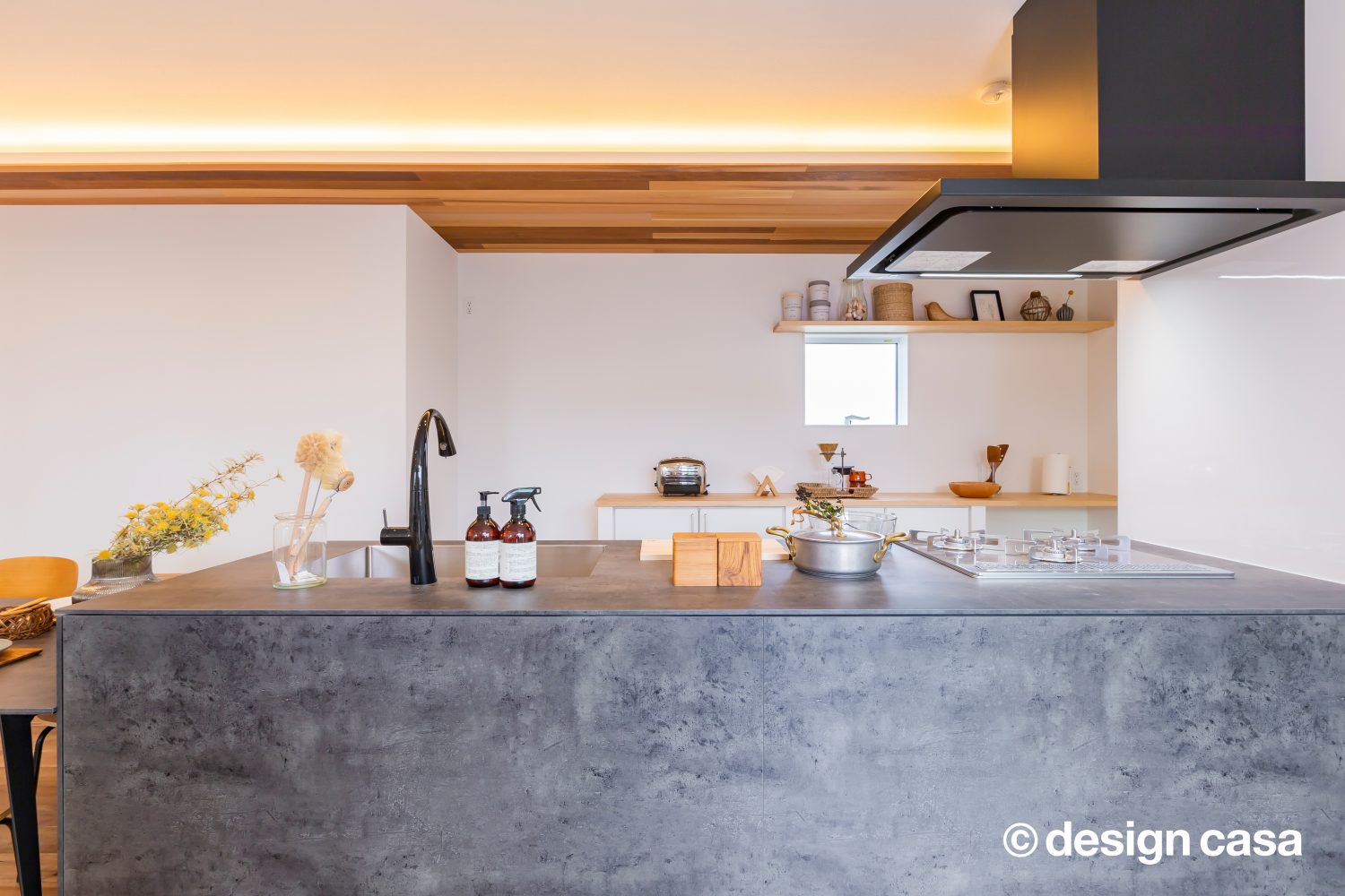 開放的な２階リビングの家