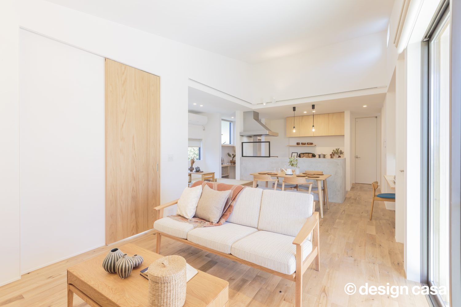 家族の温かみに包まれたフラットな家