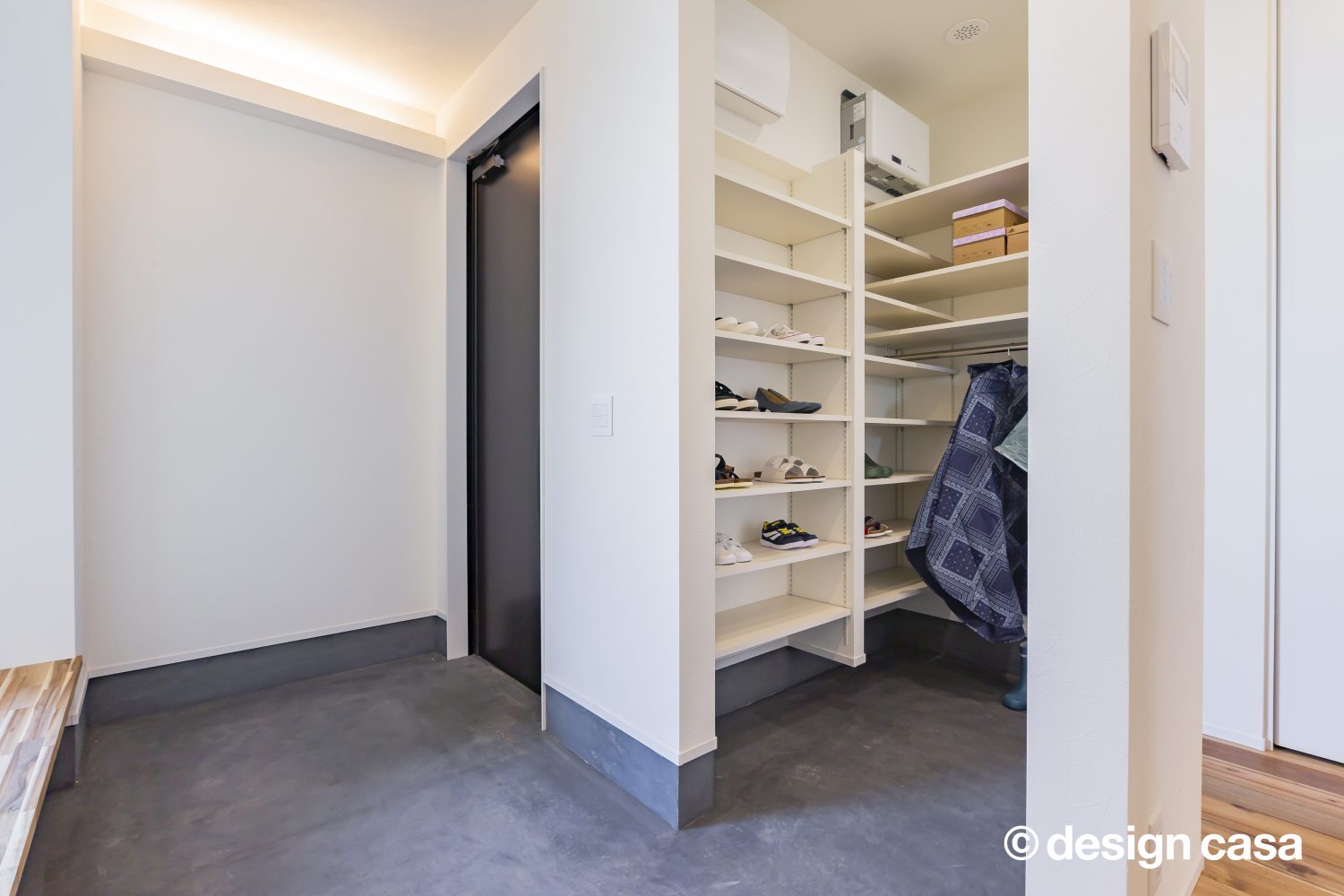 開放的なスカイバスを楽しむ家