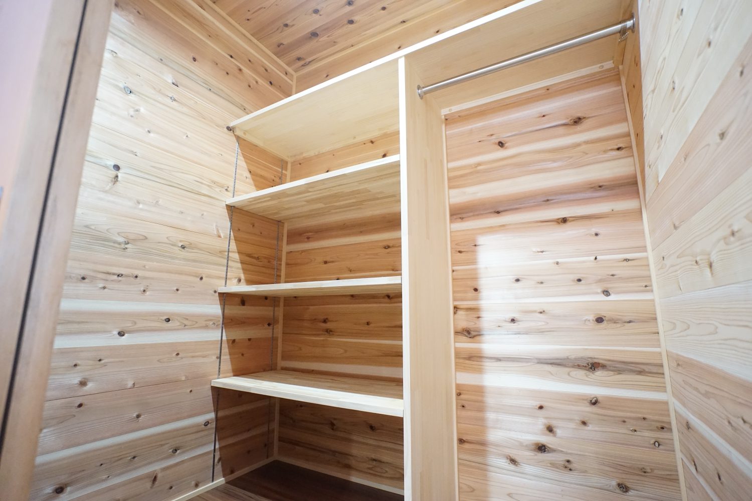 木のぬくもりが感じられる家