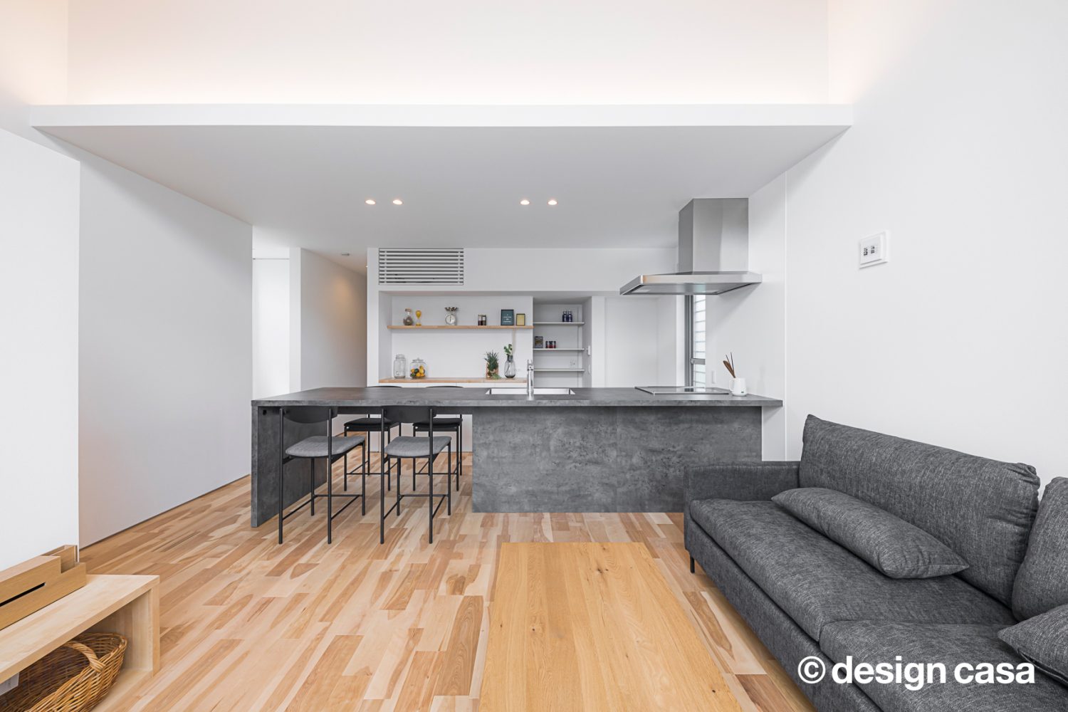 伸び、外とを繋ぐ家