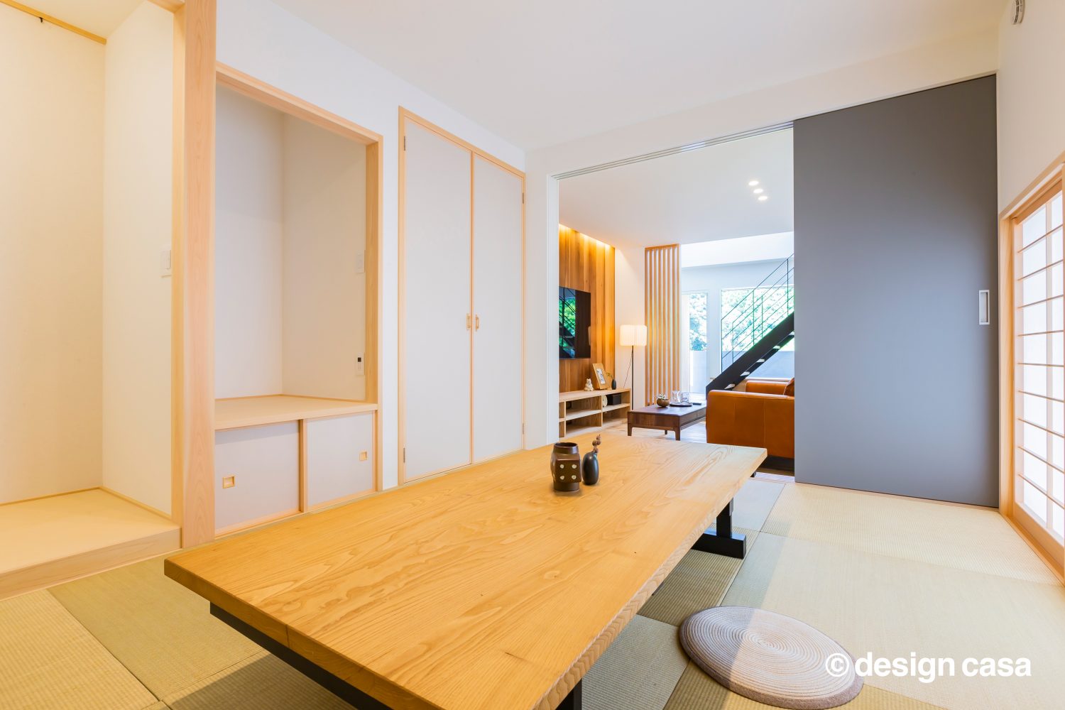 時の移ろいと彩りを楽しむ家