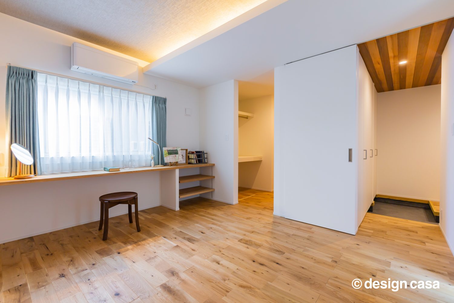 時の移ろいと彩りを楽しむ家