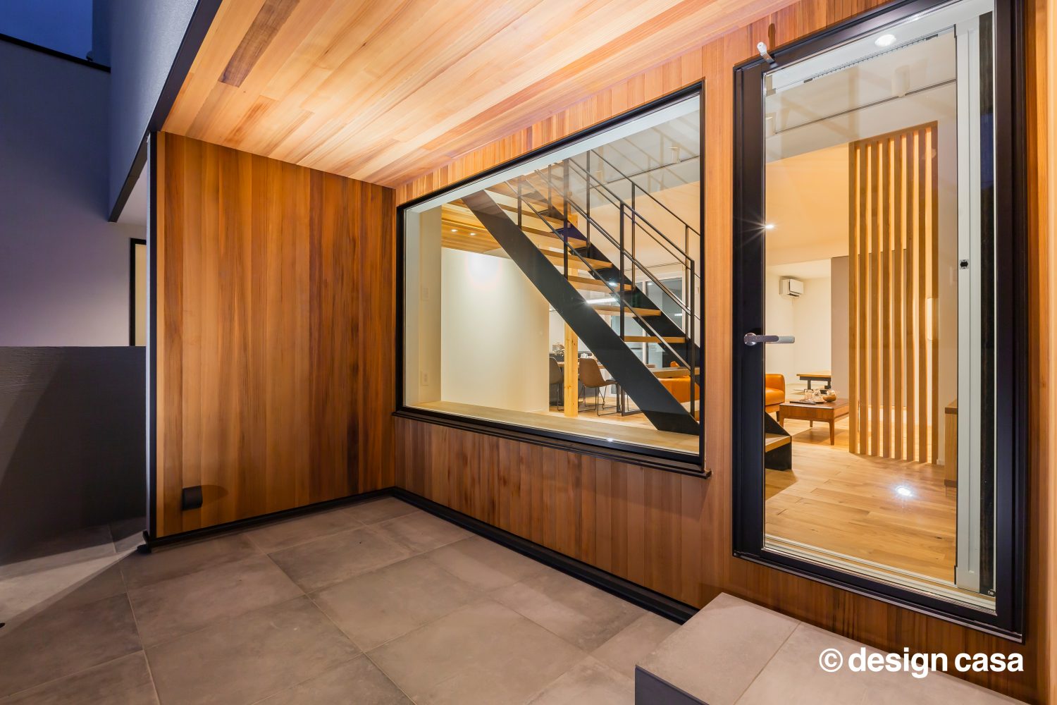 時の移ろいと彩りを楽しむ家