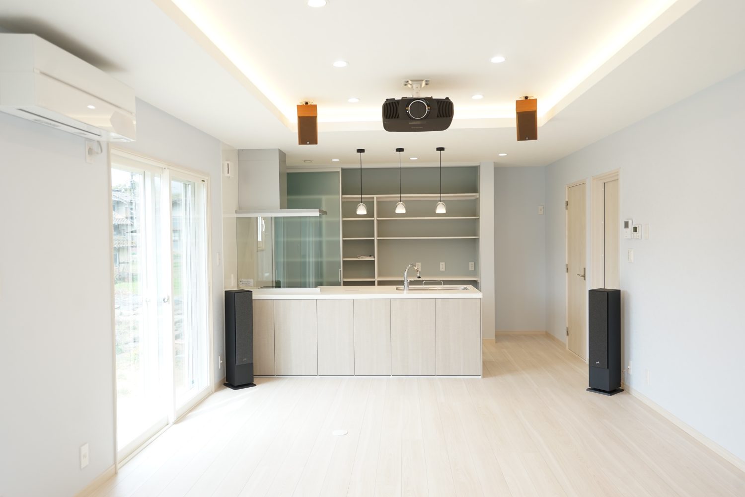 家族が集うシアタールームのある家